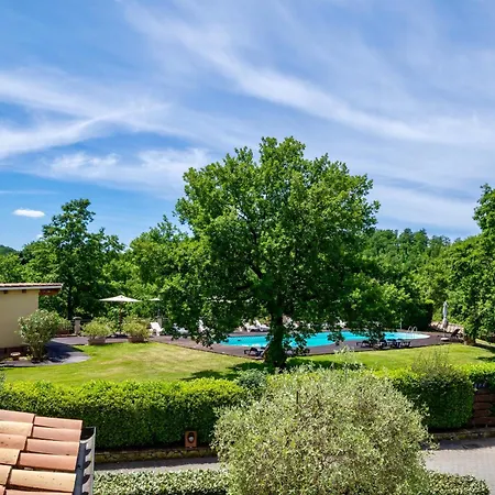 Isa - With Swimming Pool In Sorano, With Air Conditioning And Private Outdoor Area