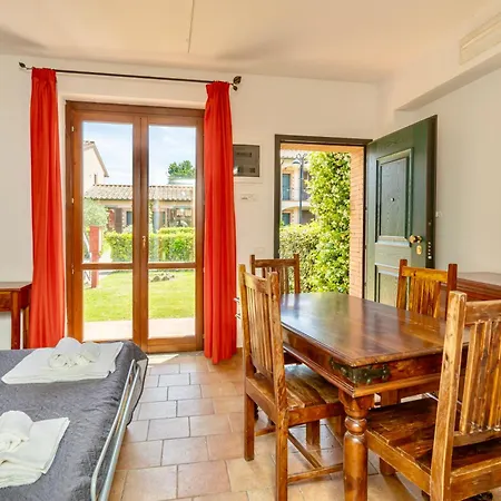 Isa - With Swimming Pool In Sorano, With Air Conditioning And Private Outdoor Area